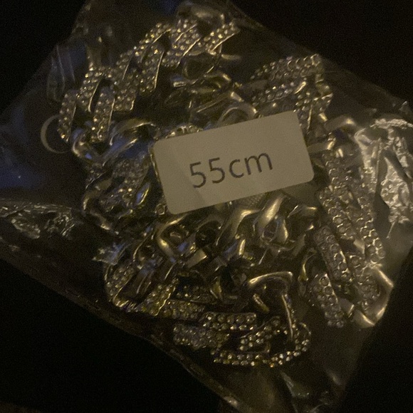 NWT Elegant Silver Diamond Necklace - Picture 3 of 3